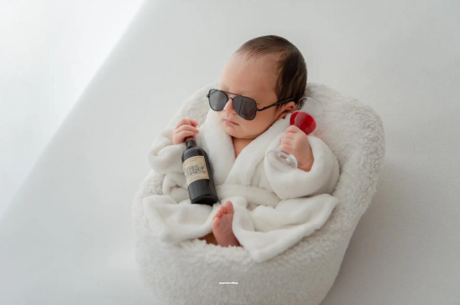 嘉鱼宝宝几个月抬头稳 嘉鱼宝宝几个月抬头稳